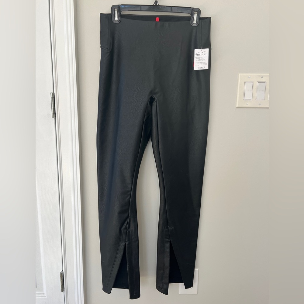 Spanx black faux leather front slit pant large